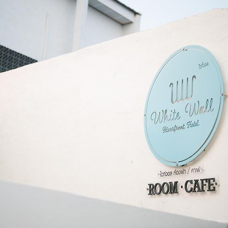 White Wall Riverfront Hotel Kamphaeng Phet Exterior foto