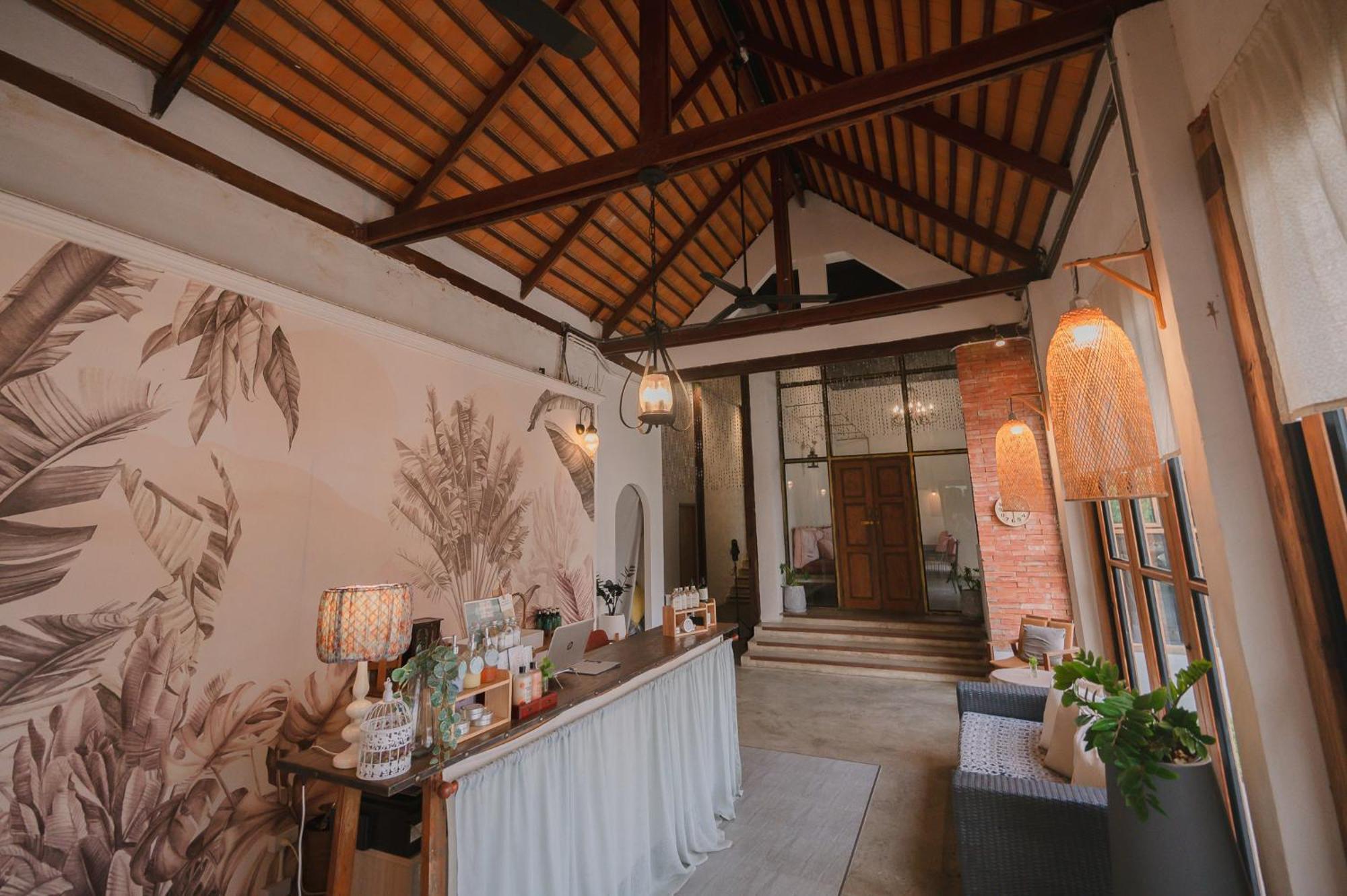 White Wall Riverfront Hotel Kamphaeng Phet Exterior foto