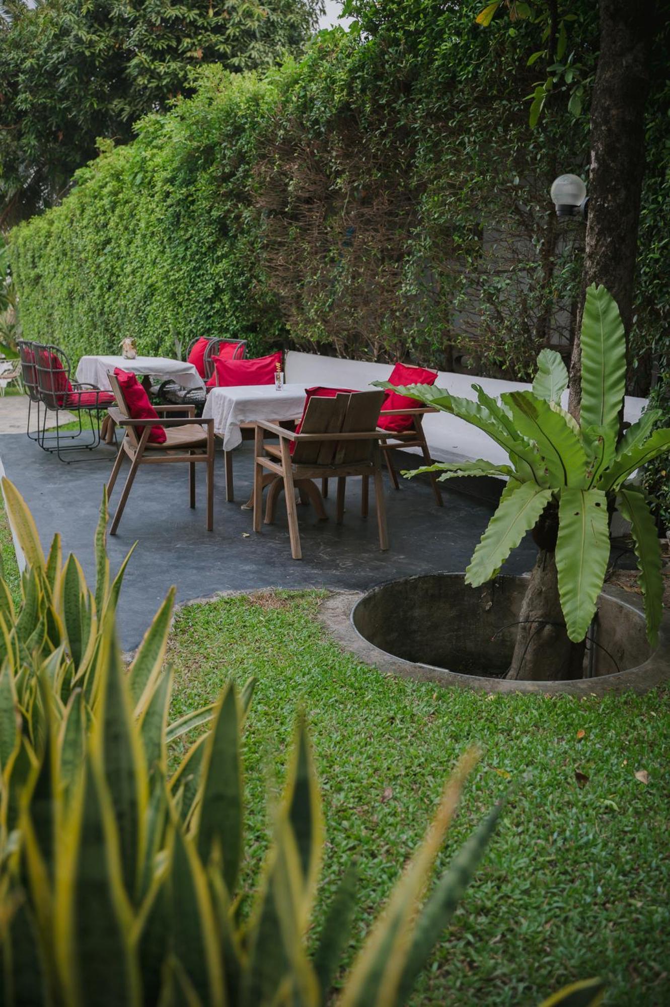 White Wall Riverfront Hotel Kamphaeng Phet Exterior foto